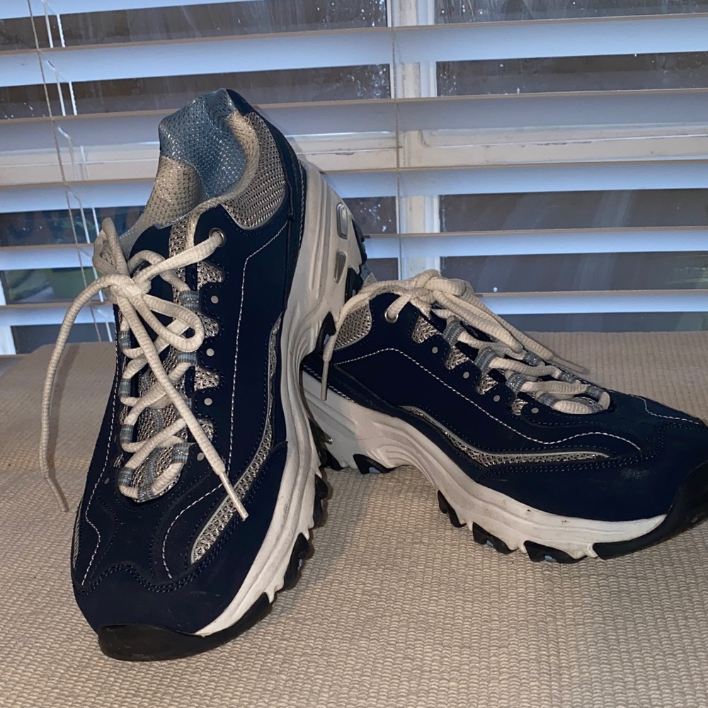 Skechers D’lites Women's Sneakers in Navy and White Glitter
